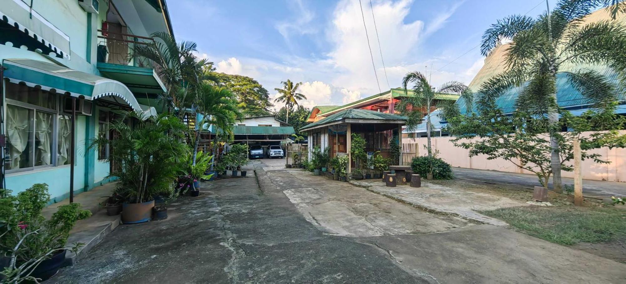 Oyo 1038 William Hearts Pension Puerto Princesa Екстер'єр фото